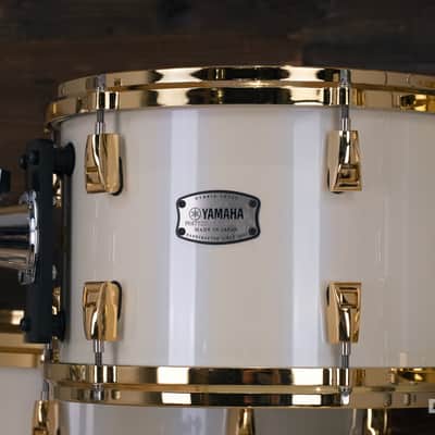 YAMAHA PHOENIX PHX 6 PIECE DRUM KIT, POLAR WHITE WITH GOLD FITTINGS image 8