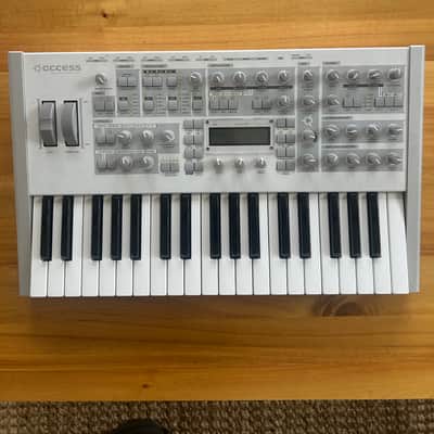 Access Virus TI Polar 37-Key Digital Synthesizer 2005 - White image 1