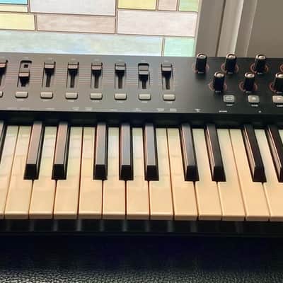 Oxygen 49 MK IV USB MIDI Keyboard Controller