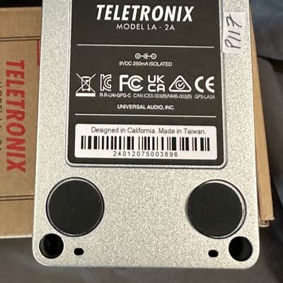 Universal Audio UAFX Teletronix LA-2A Studio Compressor pedal - silver image 7