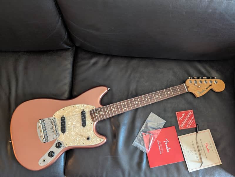 Fender American Performer Mustang | Reverb Canada