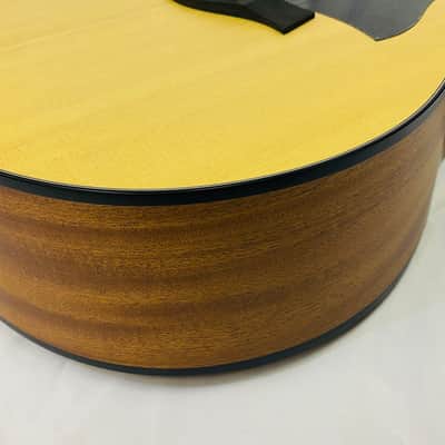 Taylor 112ce Electro-acoustic guitar – Mint condition – Original box included image 7