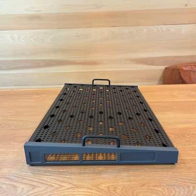 Temple Audio TRIO 28 GM Pedalboard with Flight Case 2010s - Gunmetal image 5