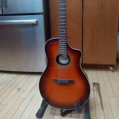 Line 6 Variax 700 Acoustic 2000's - Sunburst image 1