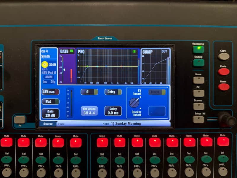Allen & Heath QU-32 32-Channel Digital Mixer