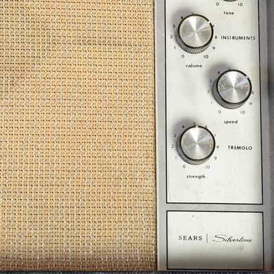 Silvertone Model 1482 5-Watt 1x12 Guitar Combo 1960s - Black image 11