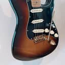 Fender Classic Player '60s Stratocaster 3-Color Sunburst