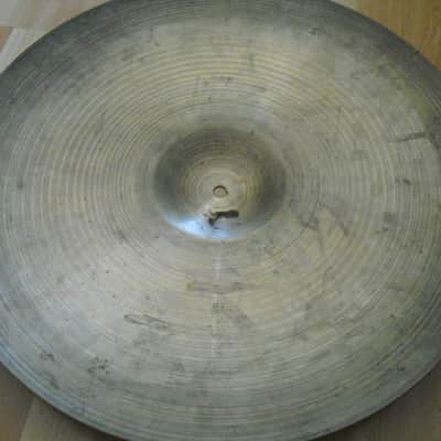 22" Vintage 70s thin stamp Avedis Zildjian Cymbal 3600g image 4