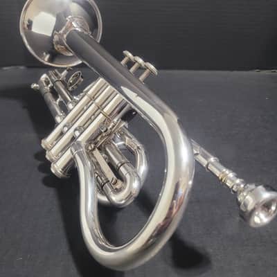 Getzen Capri 580S Cornet  ,2 Mouthpieces & soft case  .1980-1985 - Silver plated image 7