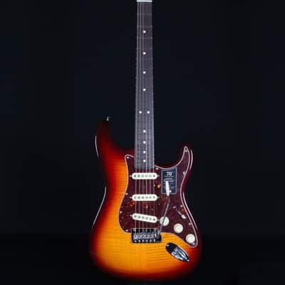 Fender 70th Anniversary American Professional II Stratocaster, Rosewood FB, Comet Burst image 5