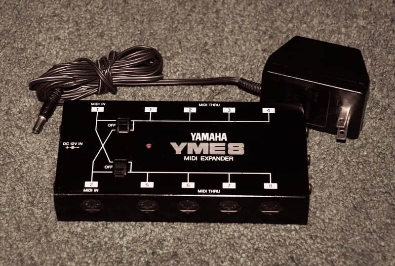 Yamaha YME8 MIDI Expander 2 in x 8 out 1985 Black image 1