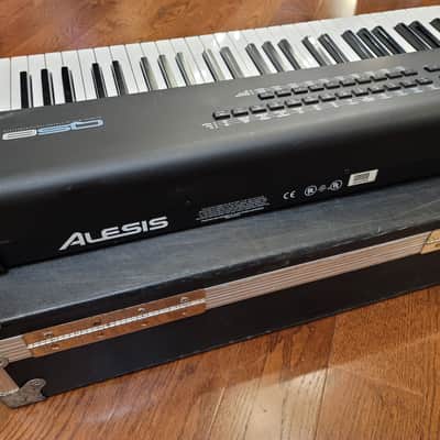 Alesis QS8 88-Key Synth with Hardshell Case image 6