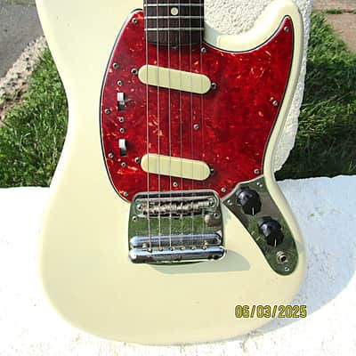 Fender Mustang Guitar, 1964, White, Kluson Tuners, Stackpole Pots, Case image 5