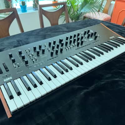 Korg Prologue 16 Polyphonic 61-Key 16-Voice Analog Synthesizer 2018 - Present - Black/Wood