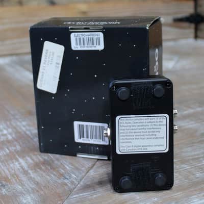 Used Electro Harmonix Oceans 11 Reverb Effect Pedal with Box image 3