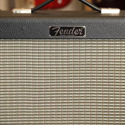Fender Blues Junior IV 15-Watt 1x12" Valve Amplifier Combo Pre-Owned image 2