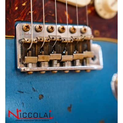 Fender Custom Limited Edition Roasted '60s Stratocaster Super Heavy Relic Aged Lake Placid Blue 3 Color Sunburst image 9