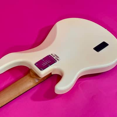 Ernie Ball Music Man Stingray 5 Limited Edition 2005 - Vintage Creme/Ivory image 16