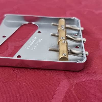 Fender Telecaster Bridge 2023 - Chrome / Brass image 2