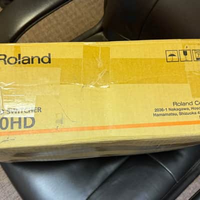 Roland V-60HD Muti-Format HD Video Switcher image 2
