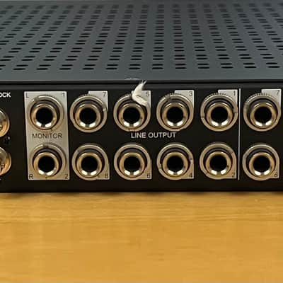 Universal Audio Apollo 8 QUAD Thunderbolt Audio Interface 2010s - Silver Incl. tons of plugins image 2