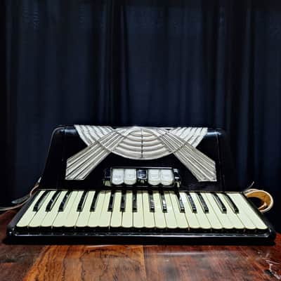 Hohner Verdi II German-Made Accordion 96 Bass/LMM - Tested and Serviced w/ Case image 5