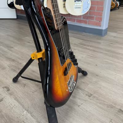 Squier Vintage Modified Jaguar Bass Special 2011 - 2018 - 3-Color Sunburst image 4