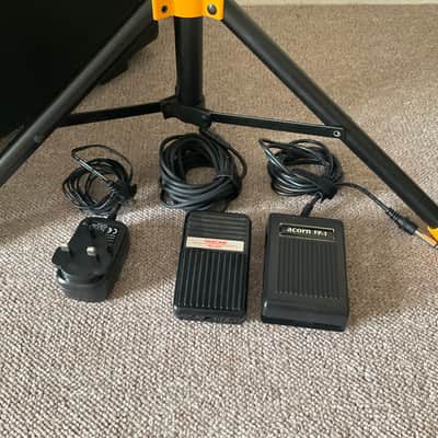Gear4Music DD90 Drum pad with pedals, stand, and case. Electric drum kit image 3