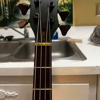Warwick Dolphin 4-string bass image 3