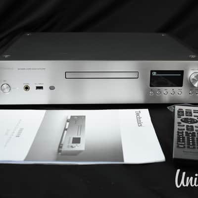 Technics SL-G700 SACD / CD Player & Digital Player in Excellent Condition image 1
