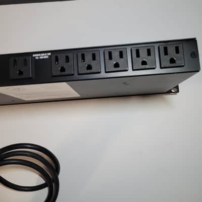 Furman M-8Lx Power Conditioner with Lights 2010s - Black image 6