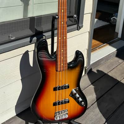 Fender Jaco Pastorius Artist Series Signature Fretless Jazz Bass 2000 - 2016 - 3-Color Sunburst image 6