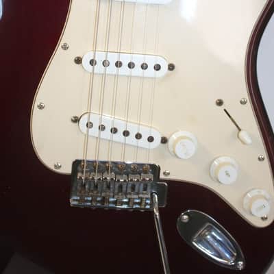 2006 Fender Standard Stratocaster Made in Mexico Midnight Wine W/Hard Shell Case image 6