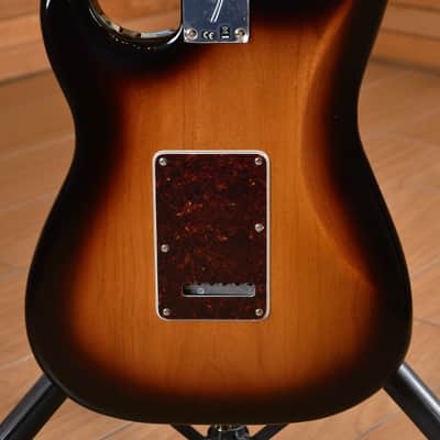 Fender Player Series Limited Edition Tortoise Shell Pickguard Stratocaster Maple Neck 3 Tone Sunburst image 15