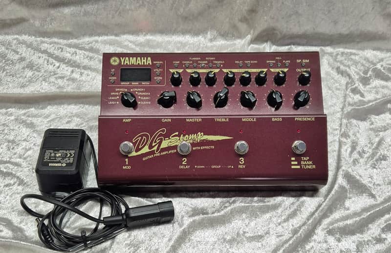 Yamaha DG Stomp 2000s - Red image 1