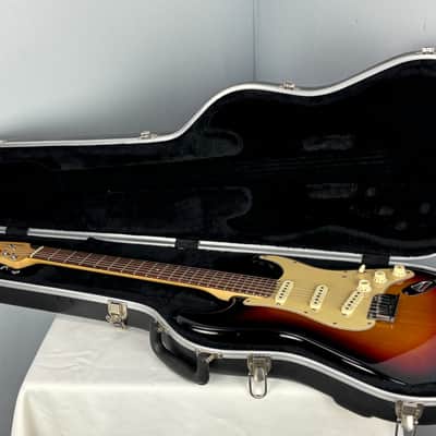 Fender Stratocaster - Made in USA - 2005 - Tobacco Burst - Mint Condition! image 16