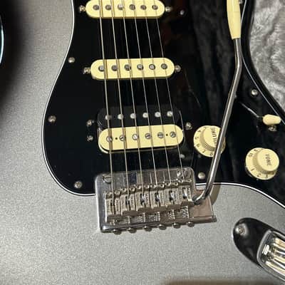 Fender LE American Professional Stratocaster HSS Shawbucker 2017 - Silver burst image 3