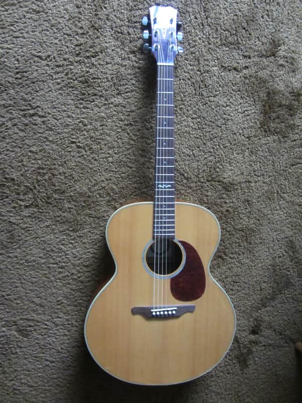 Alvarez 5072 Acoustic Artist Jumbo Natural Guitar with Gig Bag image 1