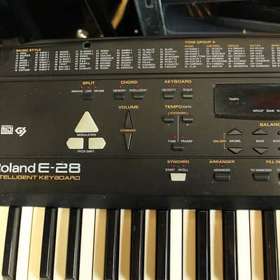 Roland E-28 Keyboard image 4