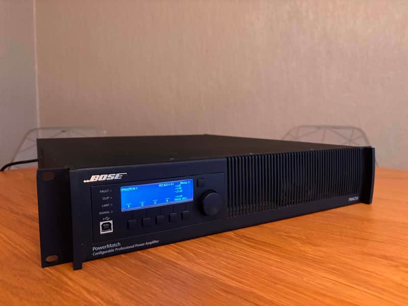 Bose® PowerMatch PM4250 configurable professional power amplifier image 1