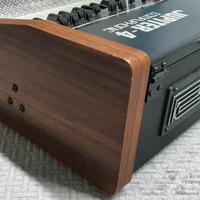 Roland Jupiter-4 ✅MIDI upgrade optional ✅ Legendary early Compunicator Synth ✅ Raw & Screaming 70s Analog Power ✅ Fully Checked & Cleaned ✅ Iconic Thick Chorus Engine ✅ Worldwide Shipping - Roland Jupiter 4 image 10