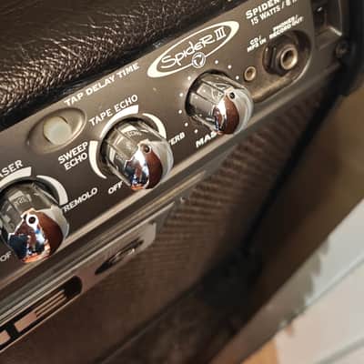 Line 6 Spider III 15-Watt 1x8" Solid-State Guitar Amplifier 2006 - 2009 - Black image 3