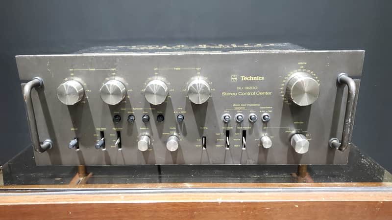Technics Stereo Control Center SU-9200 and Stereo Amplifier SE