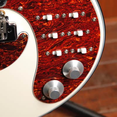 Brian May Guitars BMG Special LE White Electric Guitar image 6