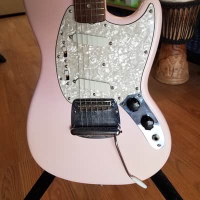 Fender Mustang 1965 Shell Pink with matching headstock, HC image 3