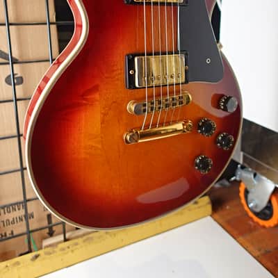 Gibson Les Paul Custom 1983 - Cherry Sunburst w/ Original Gen II Chainsaw Case image 3