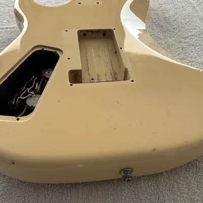 Kramer Baretta Body Modified 1985 - Cream image 17