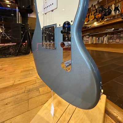 Squier Paranormal Offset Telecaster SJ 2024 - Ice Blue Metallic image 4