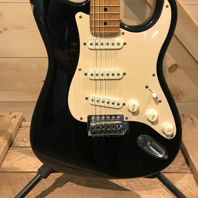 Sovereign Strat Style Electric Guitar - Black image 2