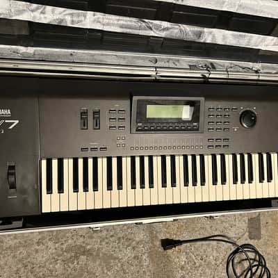 Yamaha W7 Synthesizer 1994 - Black